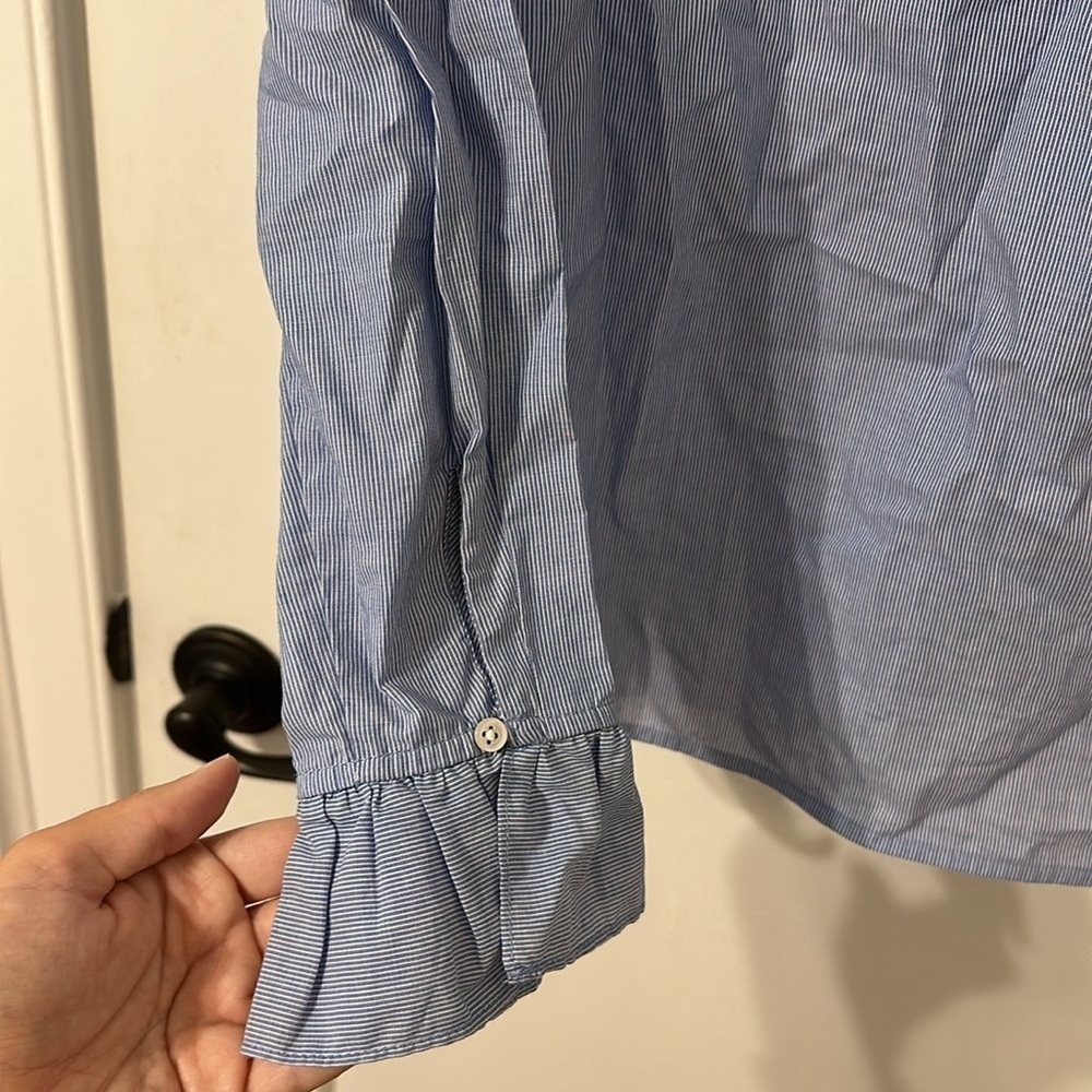 NWOT Cotton pinstripe long sleeve blouse! - Picture 3 of 6